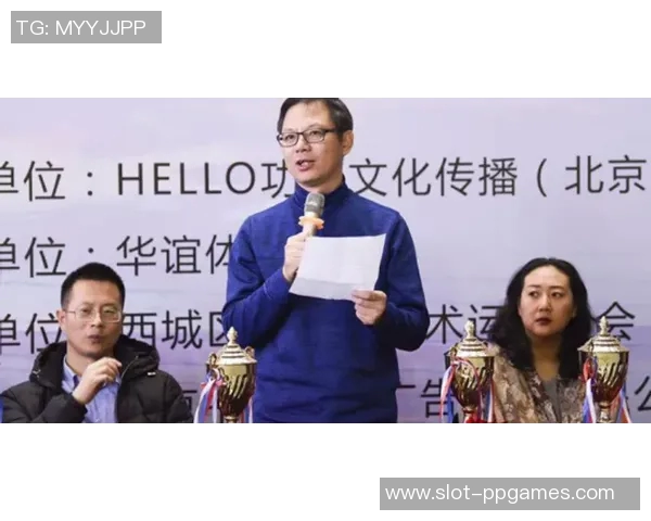 刘强回顾英雄联盟职业生涯的辉煌与挑战分享成长与梦想的心路历程实时新闻